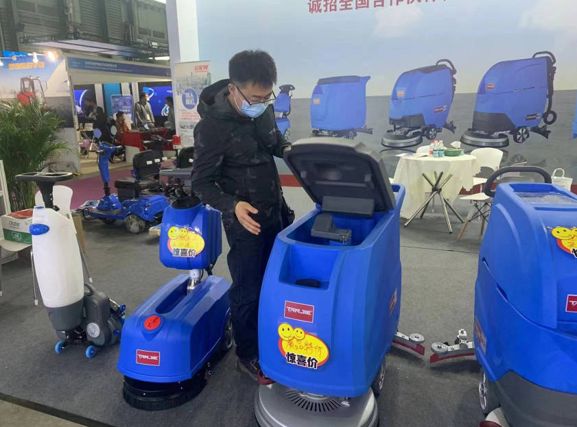 唐山坦洁洗地机公司致力于电动洗地机的生产、销售和服务百家